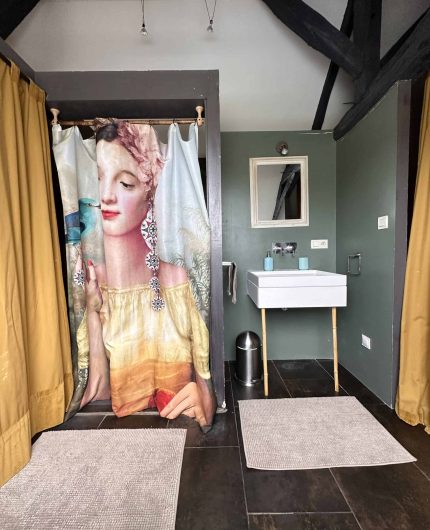 Salle de douche et bain